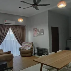 Meru Homestay suitable for up to 7 people - Kampong Meru