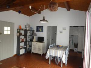 Maison 3 pièces avec jardin à 600m de la plage - 6 couchages - Barbâtre - FR-1-224B-66