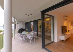 Pearl Bay Home