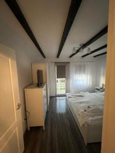 House Of Beyoutiful Bocsa