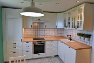 Captains Cabin Piran - free parking