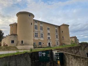 Appartements Au pays de Gide appart feutre dans un chateau : photos des chambres