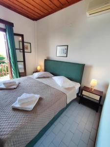 Double Room with Sea View room in Hotel Vrionis