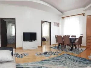 Nino's apartment-Isolated floor for rent - 鲁斯塔维