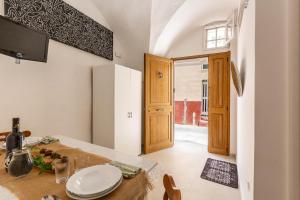 Vico dei Mille by BarbarHouse