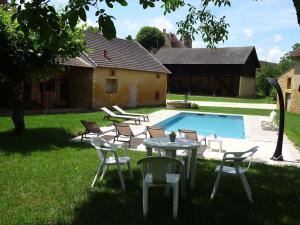 Maisons de vacances Domaine avec piscine a Milhac dans le Lot : photos des chambres