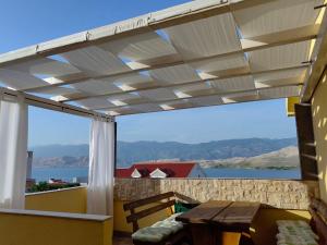 Apartment with Sea View room in Apartments Grguric