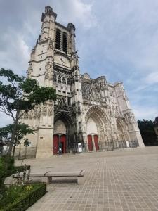 Appartements La Marmotte de la Cathedrale - Calme - Jardin : photos des chambres