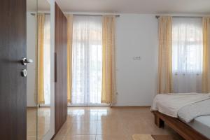 Beachfront apartments Jurica with balcony