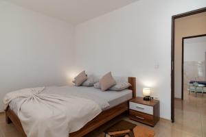 Beachfront apartments Jurica with balcony