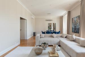 Spanish Steps Caesar Suites