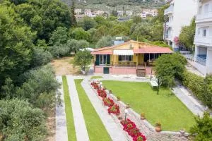 Xenophon House - 帕雷恩特西菲基昂