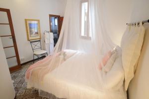 Old town secret garden img19