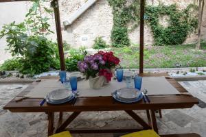 Old town secret garden img38