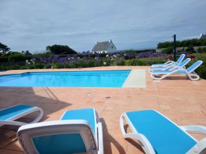 Appartements Gite de Porspol : Villa