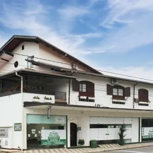 沃马海尔格旅馆 - 波梅罗迪