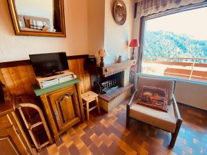 2 pièces cabine sans prétention avec balcon et parking - FR-1-459-47