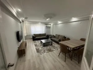 KUŞADASI’NDA SAHİLE 200 METRE - 奥兹德雷