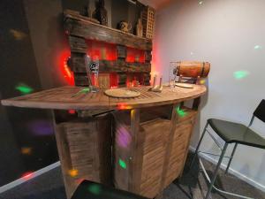 Villa for 10 persons with massage chair, sauna, billiard table and free electric vehicle station for electric cars