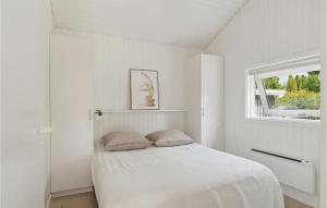 Nice Home In Hornbæk With Wifi