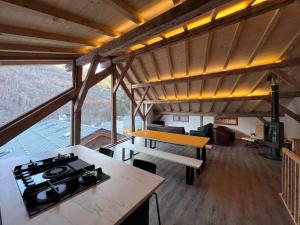 Chalets Chalet Des Legendes : photos des chambres