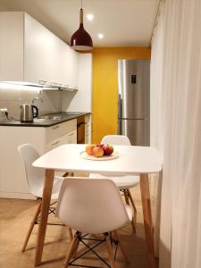 Green leaf apartments