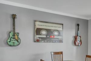 Nash Star Private Condo - 2bed, 2bath, Sleep 6, 25 Min Walk To Broadway AndNashville Attractions, Pool, Gym