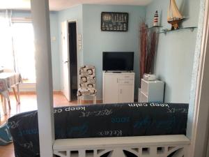 Gruissan (Aude) Appartement calme, vue sur port de plaisance -Clim, Empl.Parking