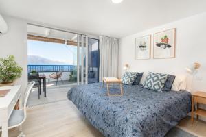 Agaete White&Blue Rooftop