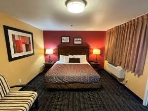 Royal Victorian Motel - Sequim