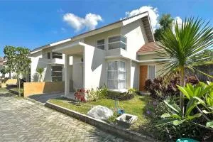 Batujai House - Praya