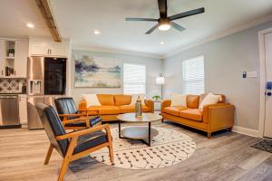 Casablanca Waco 5 mins from Baylor and Magnolia with Hot Tub,Firepit, Pet Friendly