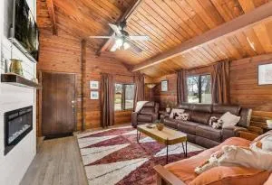 Cozy Copper Cabin Lodge - Pipestone