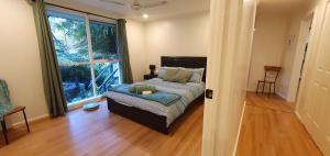 Grey Gum Getaway Tecoma