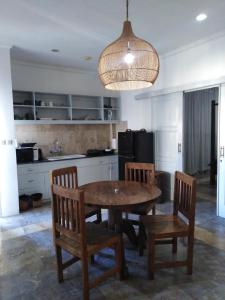 Bali Court Hotel & Apartment