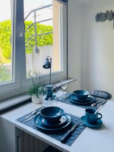 DnN Stylish Studio - WiFi, Parking, Near Basel & Airport - Portable AC, dishwasher, washing machine