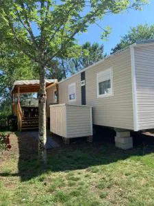 Envie d un break de paysages sauvages et de nature ce mobile home neuf tout confort climatise idealement situe au bord de l eau dans un camping 4 etoiles vous attend pour un week end quelques jours ou des vacances en famille - 卡普费雷