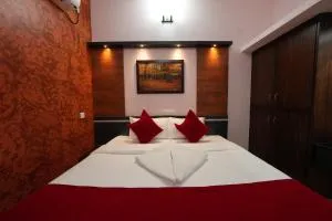 Hotel Jothi Grand - Tudiyalūr