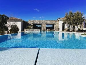 Maisons de vacances Le Domaine du Cade - Gites d'exception 4 etoiles - 