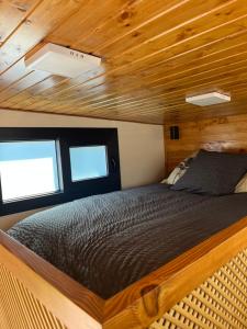 Maisons de vacances Tiny House Piscine et Spa : photos des chambres