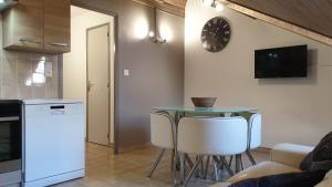 Appartements Embrun Cosy : photos des chambres