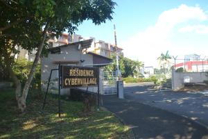 RESIDENCE CYBERVILLAGE THREE ROOMS Apartment