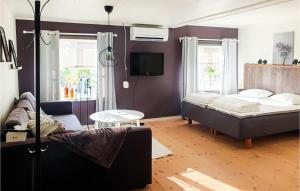 Cozy Home In Färjestaden With Wifi