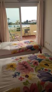 2 bedroom apartment overlooking Mediterranean, 2 outdoor pools