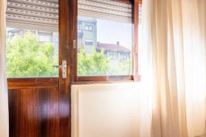 Convenient 3-Bedroom Apartments next to Bom Sucesso