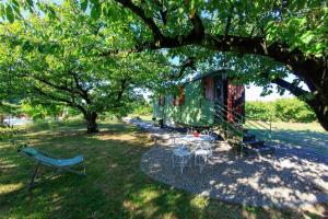 Maisons de vacances Grande maison de charme avec piscine au coeur des vergers et vignobles : photos des chambres