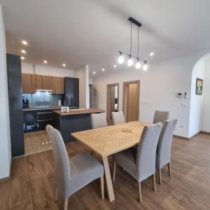 Brand-new 3-bedroom apartments