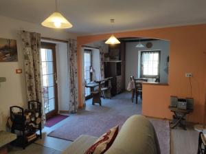 CASA DEL CIOS calda e intima casetta immersa nel verde delle montagne