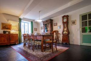 Maisons de vacances Le Pech Merle YourHostHelper : photos des chambres
