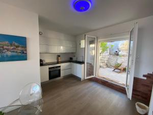 Au cœur du Parc National du Massif des Calanques, la Flibuste des Goudes, Maison 2 chambres, climatisée, jardins, solarium, proche plage, large vue mer